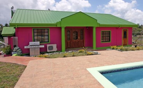 Sheppy's Den Villa in Scarborough, Trinidad and Tobago