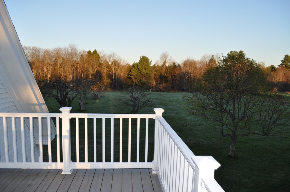 Pleasant Lake House Bed and Breakfast, Casco Room Prices & Reviews