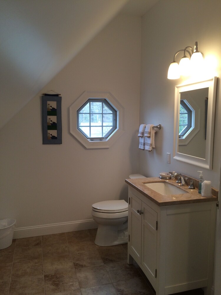 Pleasant Lake House Bed and Breakfast, Casco Room Prices & Reviews