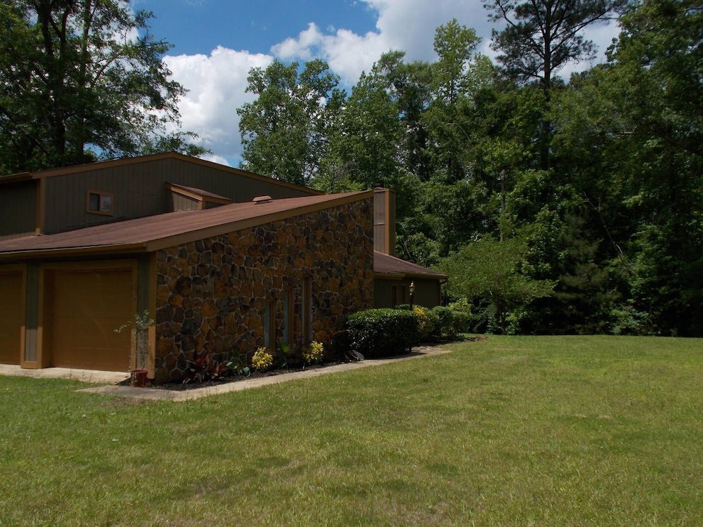 Trojan Lodge in Troy Best Rates & Deals on Orbitz