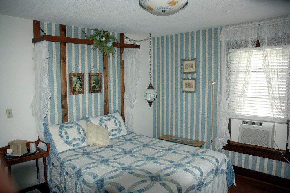 Maria's Garden and Inn in Martinsburg, United States