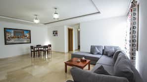 Flat-screen TV, fireplace