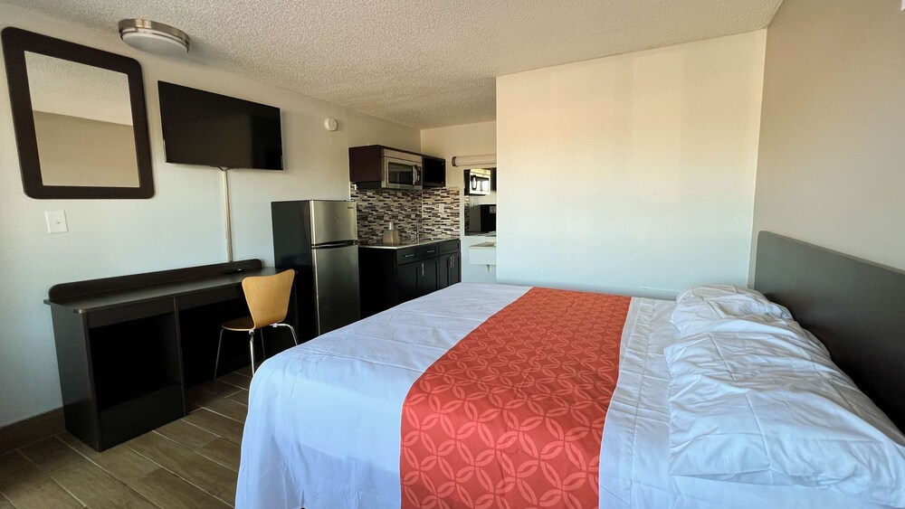 Studio 6 Wilmington, NC