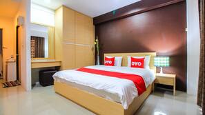 Minibar, desk, soundproofing, free WiFi