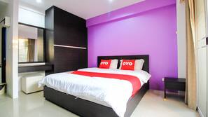 Minibar, desk, soundproofing, free WiFi