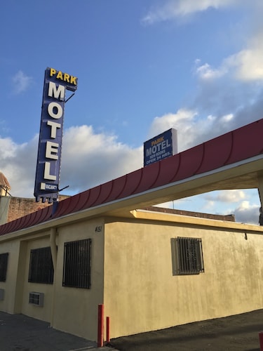 Great Place to stay Park Motel near Los Angeles 