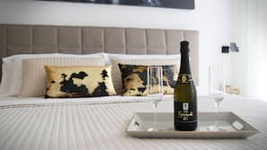 1 bedroom, in-room safe, WiFi, linens