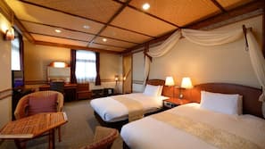 Desk, rollaway beds, free WiFi