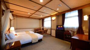 Desk, rollaway beds, free WiFi