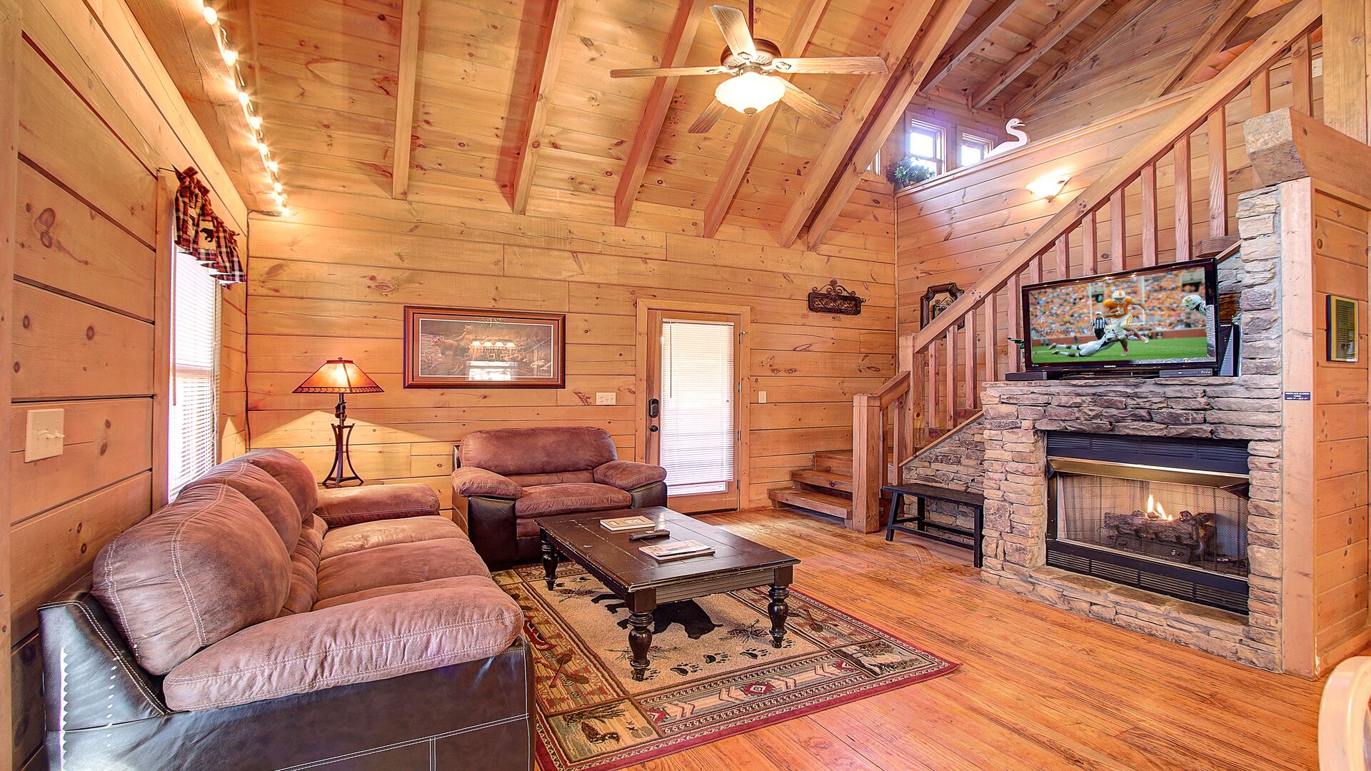 Charming Cabin Comfy Beds Under 5 Miles To Parkway Game Room