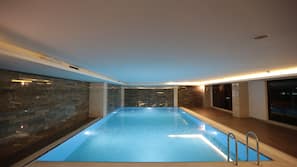 Piscine couverte