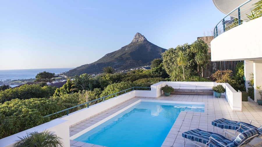 Bay Reflections - Luxury Serviced Apartments