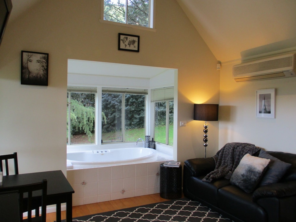 Dandenong Ranges Cottages