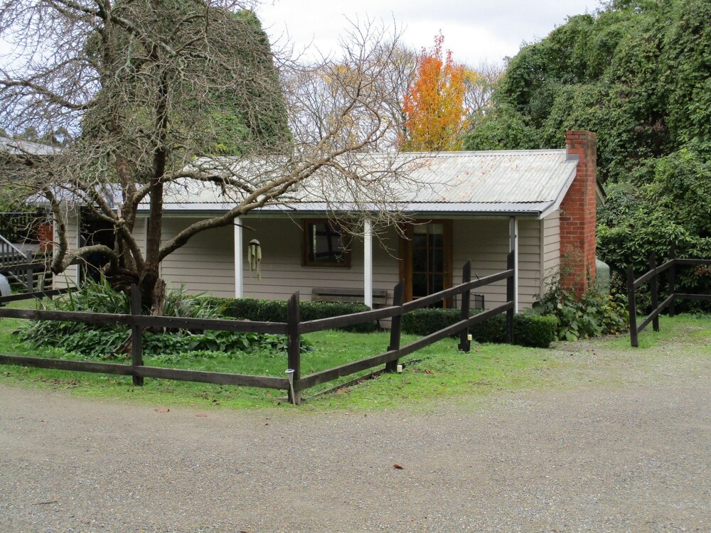 Dandenong Ranges Cottages
