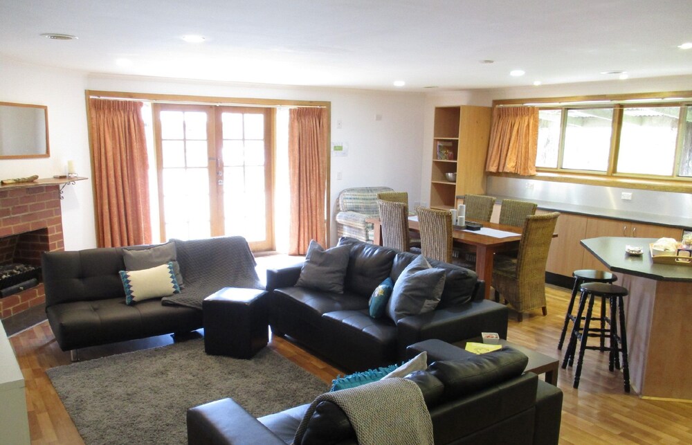 Dandenong Ranges Cottages