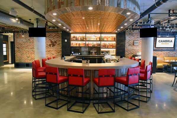 Cambria Hotel New Orleans Downtown Warehouse District: 2022 Room Prices ...