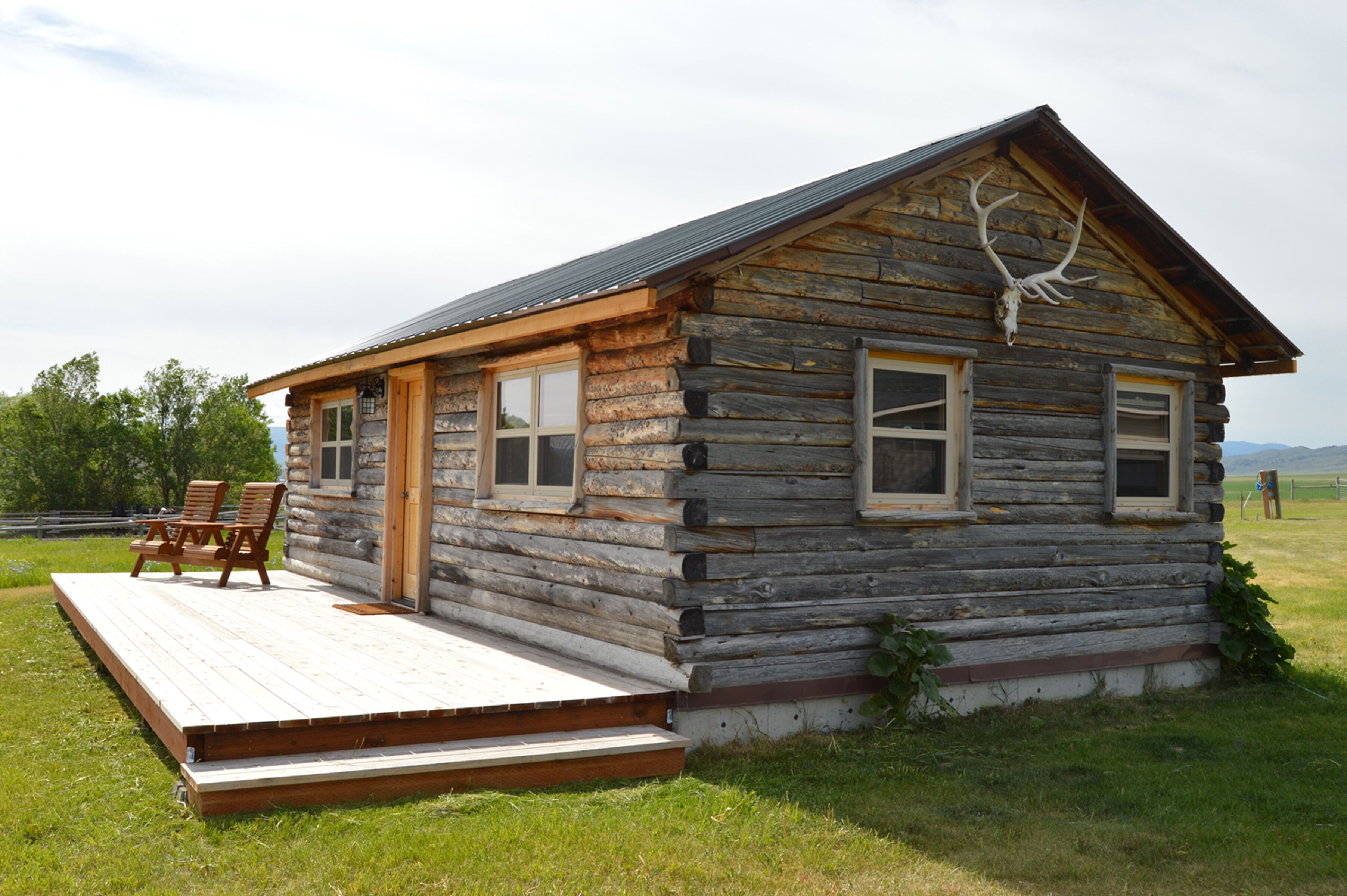 1930 S Cabin With Completely Modern Interior In Alder Mt Expedia
