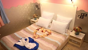 Zimmersafe, Schreibtisch, schallisolierte Zimmer, Bügeleisen/Bügelbrett
