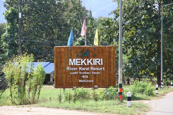 Mek Kiri River Kwai Resort Deals Reviews Thong Pha Phum - 