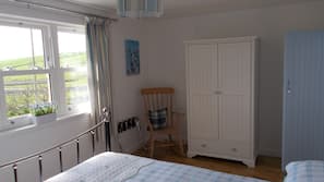 1 bedroom, premium bedding, iron/ironing board, rollaway beds