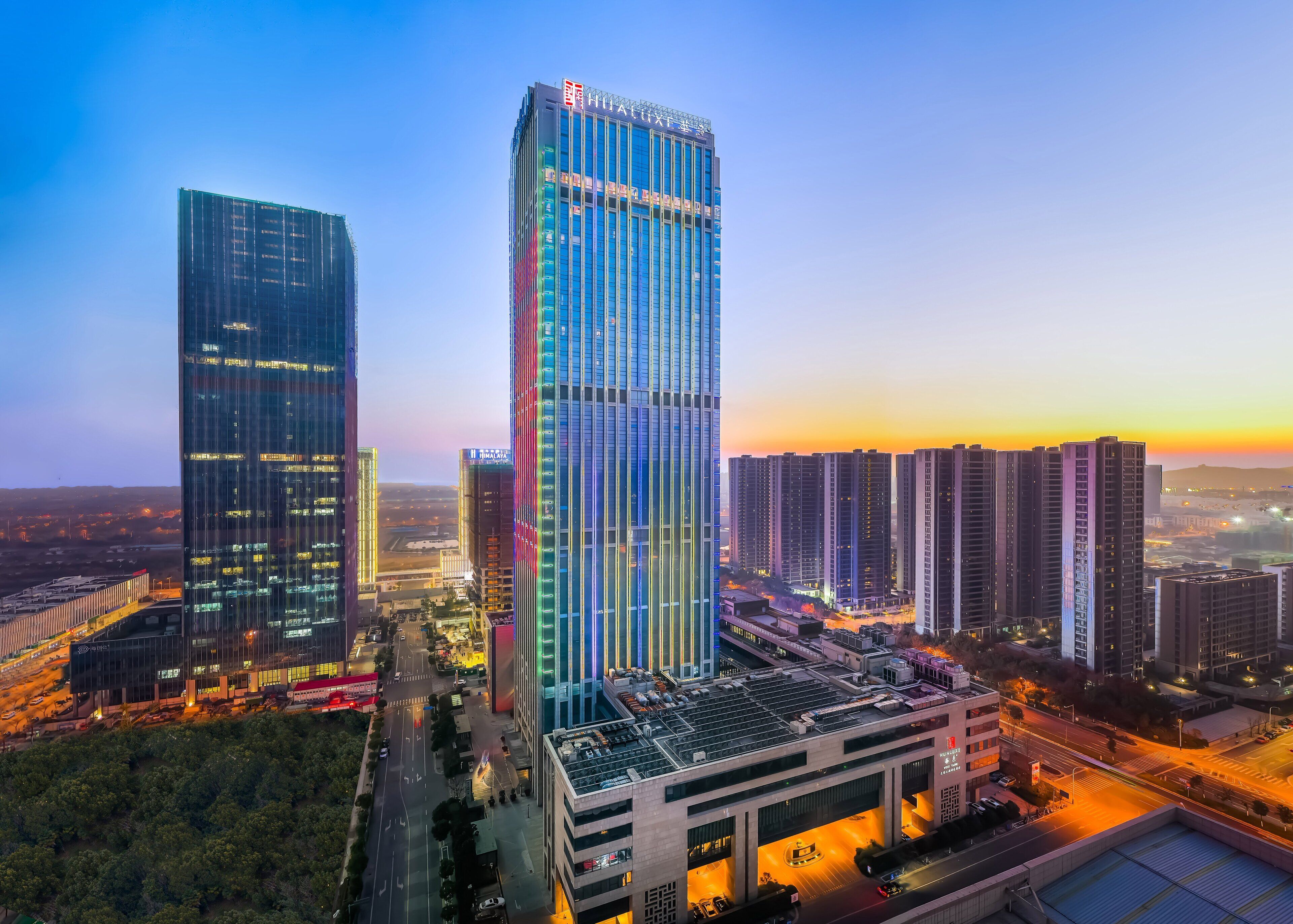 HUALUXE Wuxi Taihu, an IHG Hotel in Wuxi, China
