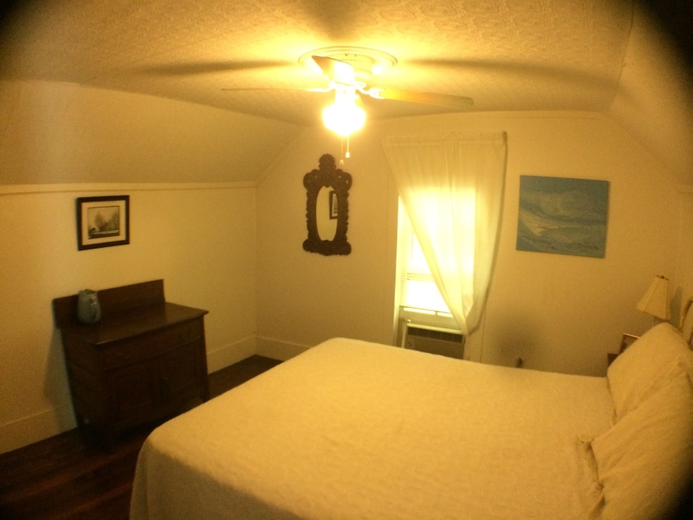 Downtown Eureka Springs Vacation Cottage Eureka Springs Vrbo