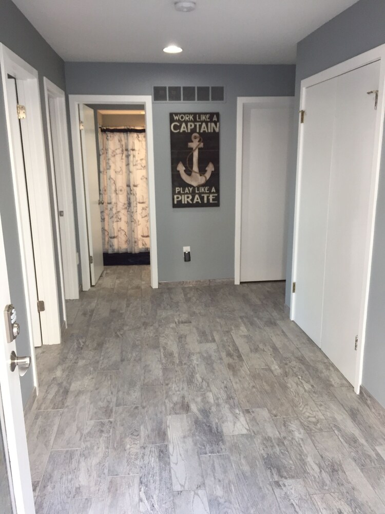 Beach Block Townhouse with NEW Everything and Sea Views