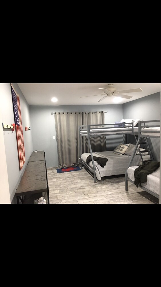 Beach Block Townhouse with NEW Everything and Sea Views