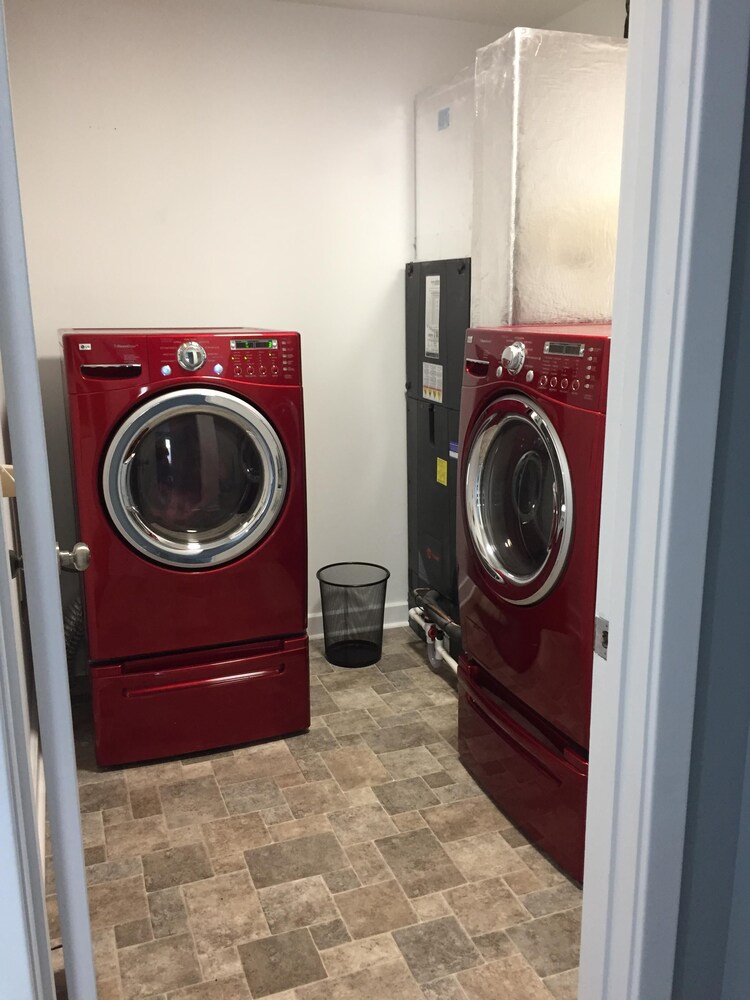 Beach Block Townhouse with NEW Everything and Sea Views