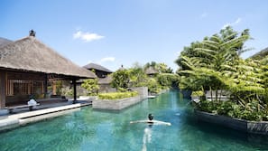 3 outdoor pools, free pool cabanas