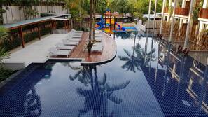 3 outdoor pools, pool umbrellas, sun loungers