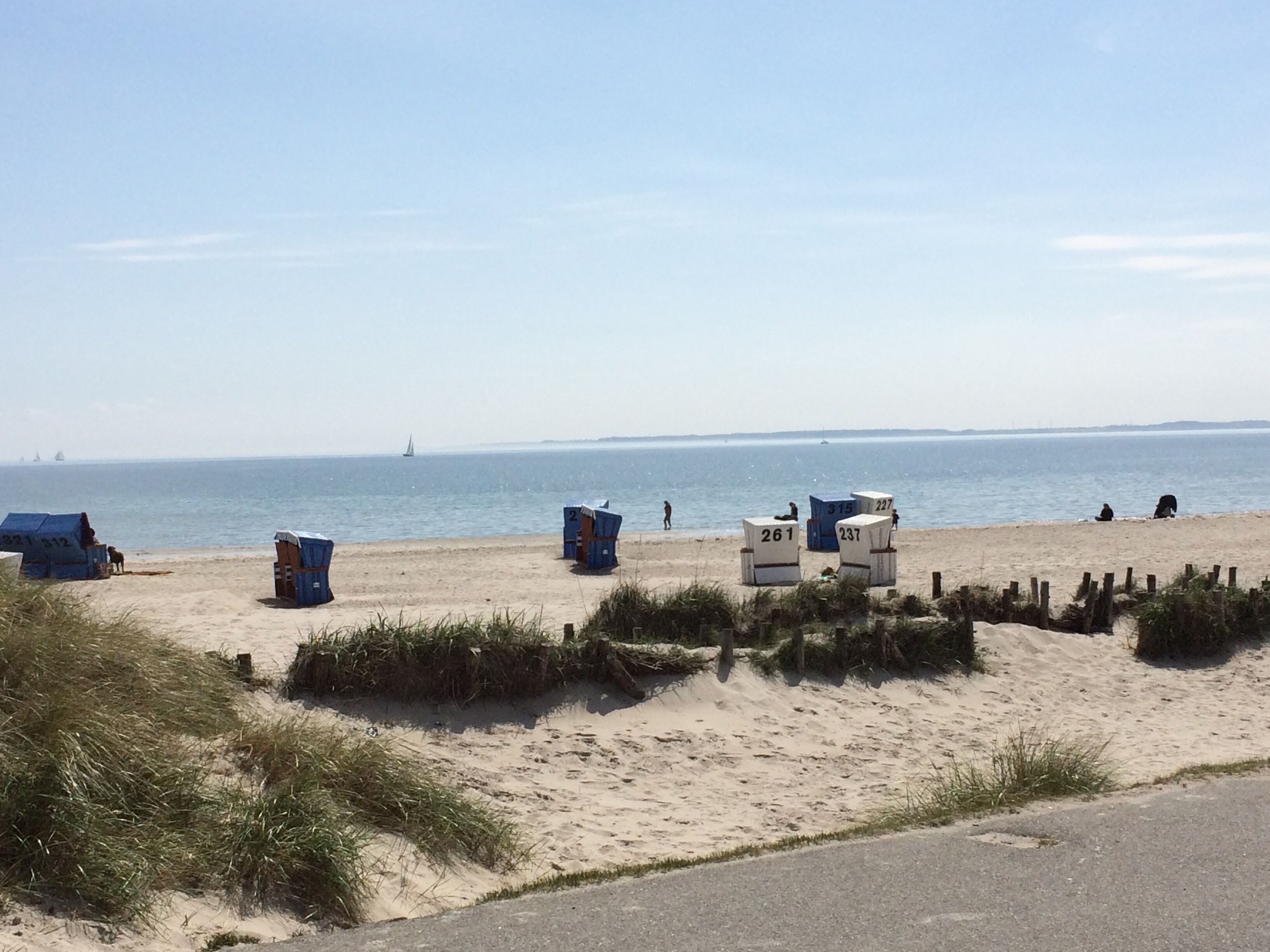 Chic Beachfront Holiday Home Top Location Wi Fi Bikes Garden