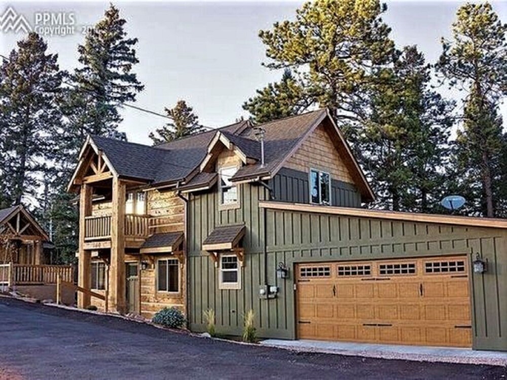 Pikes Peak Colorado Springs Mountain Paradise 2 Bedroom Cabin In Colorado Springs Hotel Rates Reviews On Orbitz