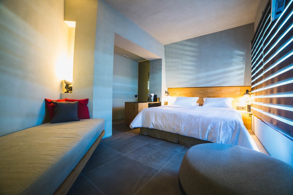 Marquise Suites Santorini Grc Airasiago