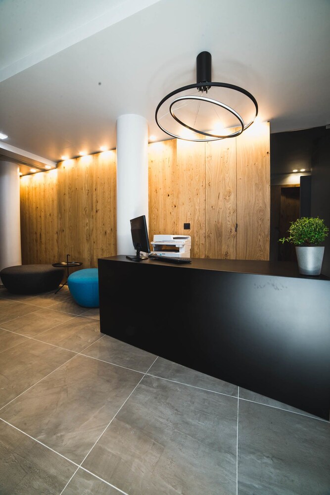 Marquise Suites Santorini Grc Airasiago