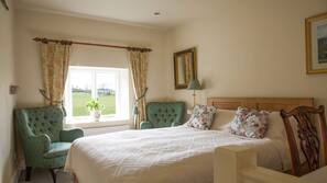 Iron/ironing board, free WiFi, wheelchair access