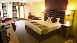 Premium bedding, blackout curtains, iron/ironing board, free WiFi