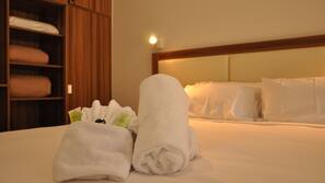 Pillow top beds, desk, free WiFi
