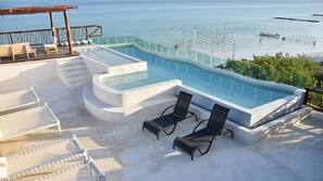 2 piscinas al aire libre