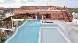 2 piscinas al aire libre