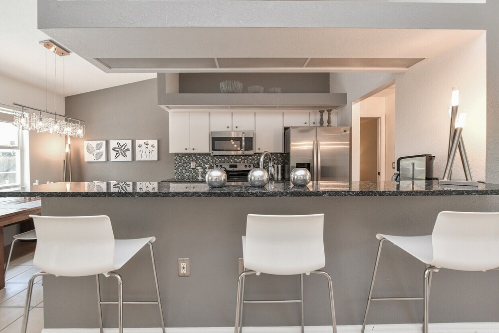 Contemporary Pool Villa I Private Beach Heated Pool And