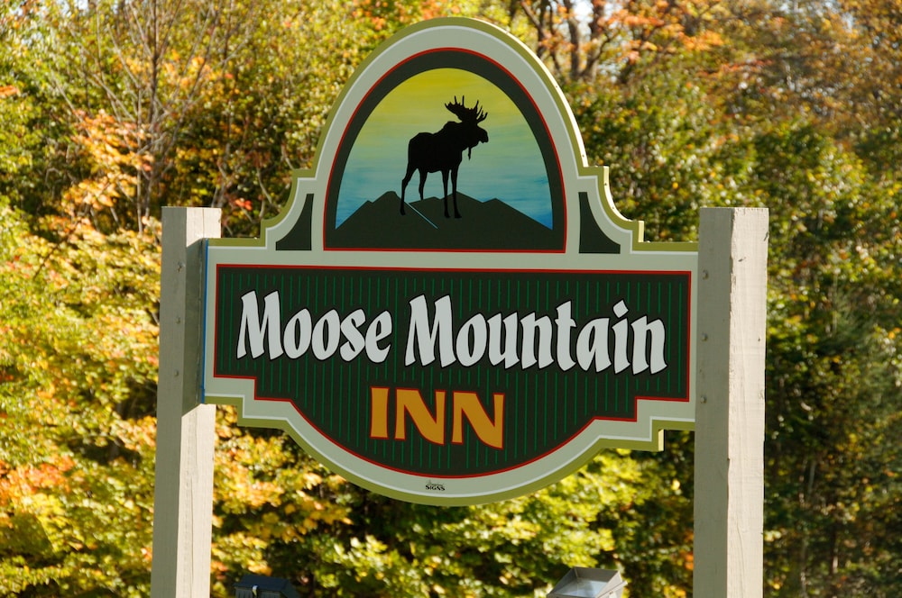 Room Deals for Moose Mountain inn, Greenville Junction starting at 149