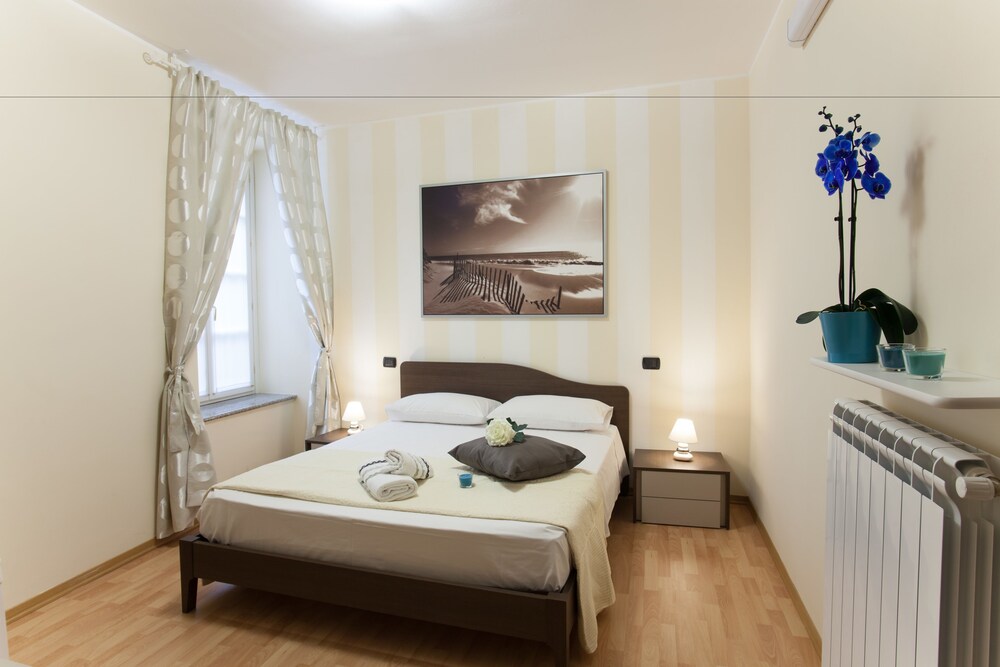 AcquaTerraFuoco - City Apartments in Como, Italy