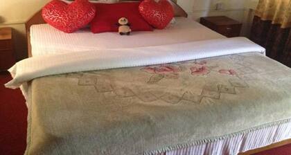 Safari Wildlife Lodge & Camp
