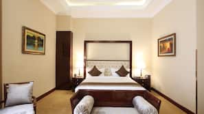Minibar, in-room safe, desk, soundproofing