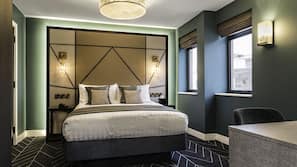 Egyptian cotton sheets, premium bedding, in-room safe, blackout curtains