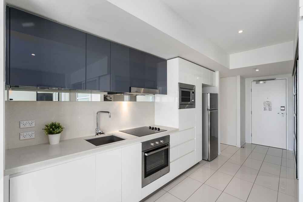 H-Residences Surfers Paradise - GCLR Deals & Reviews (Gold Coast, AUS