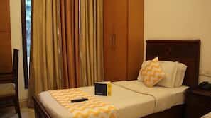 1 bedroom, minibar, rollaway beds, free WiFi