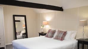 4 bedrooms, iron/ironing board, free WiFi, linens