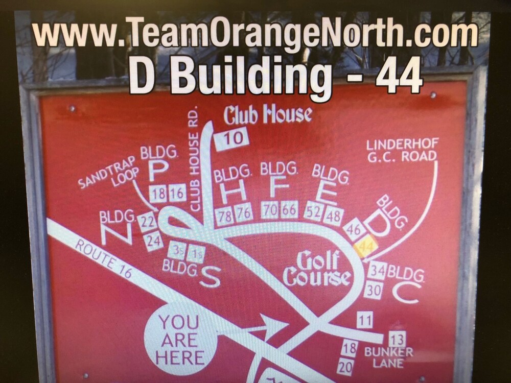 Walk to Story Land!! Updated Condo! Great Location! WiFi/TV/AC and Pool!!